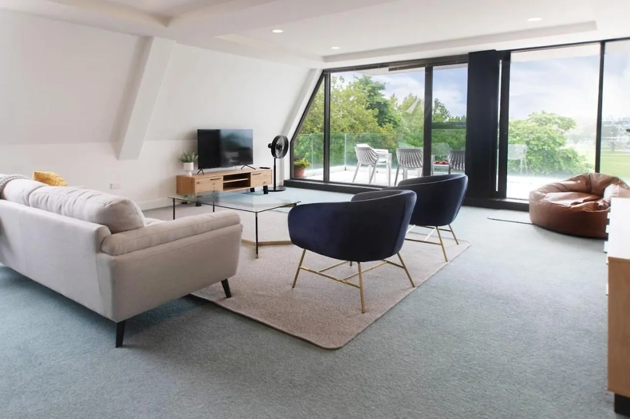 Lakeside Loft Rotorua 0*,